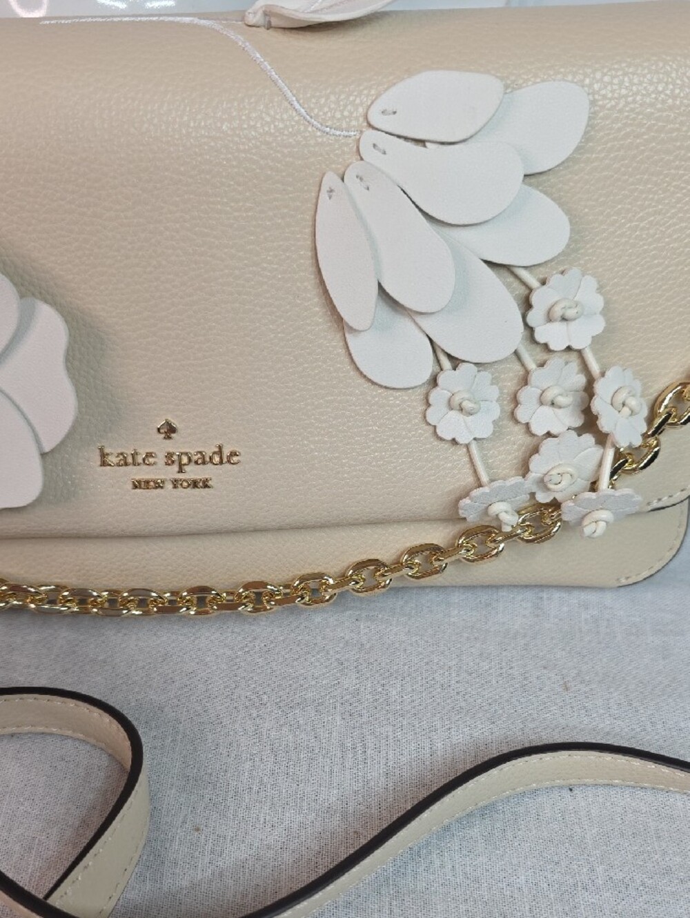 Kate Spade New York Ivy Floral Crossbody Bag in Milk Glass - Picture 2 of 9